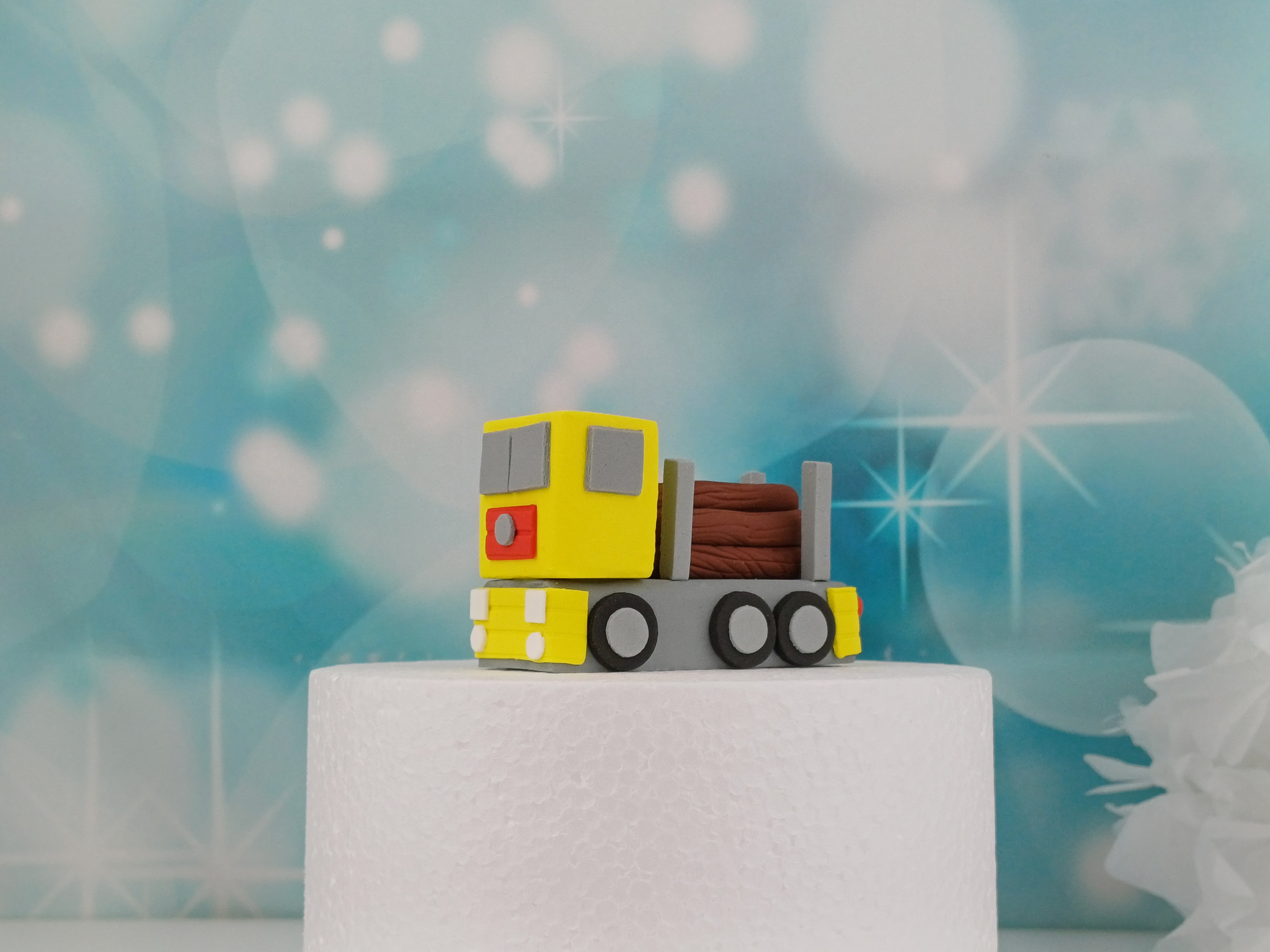 Tortenfigur Caketopper Holztransporter