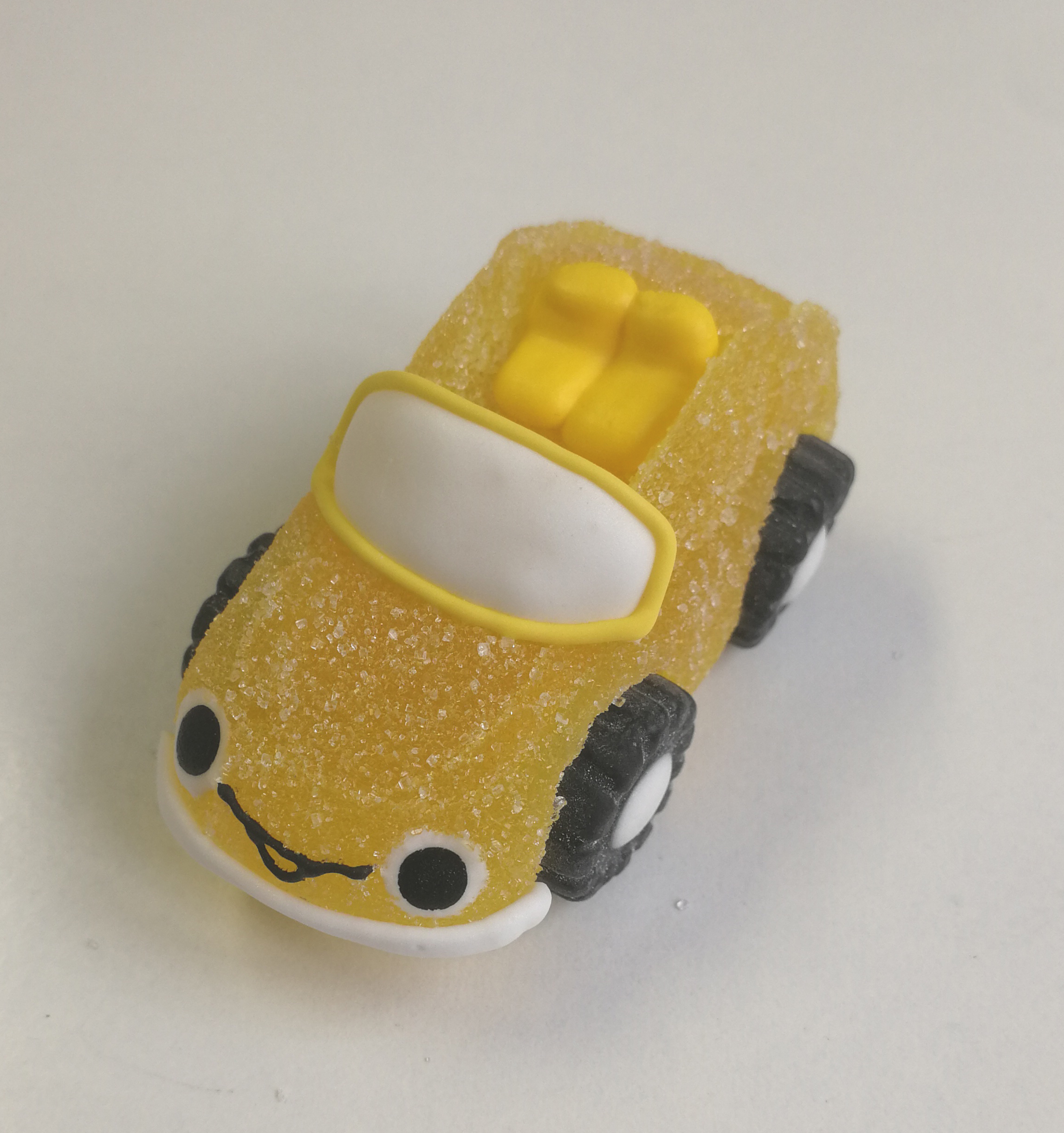 Auto/Fahrzeug gelb aus Gelee und Zucker