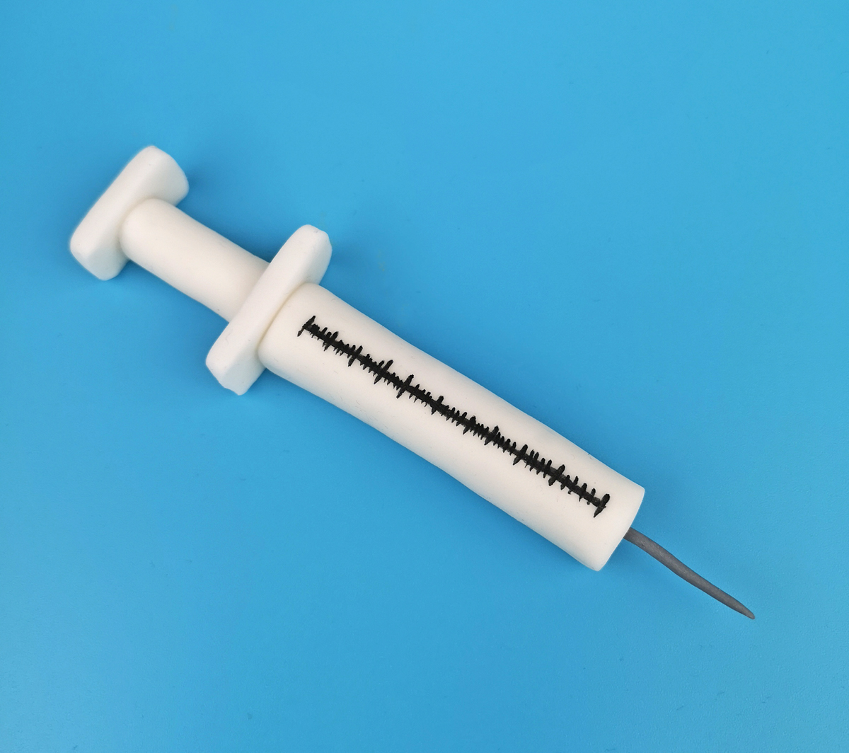 Spritze handmodelliert