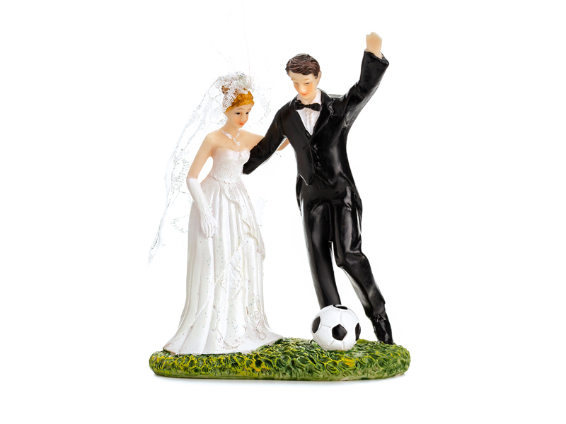 Brautpaar mit Fußball