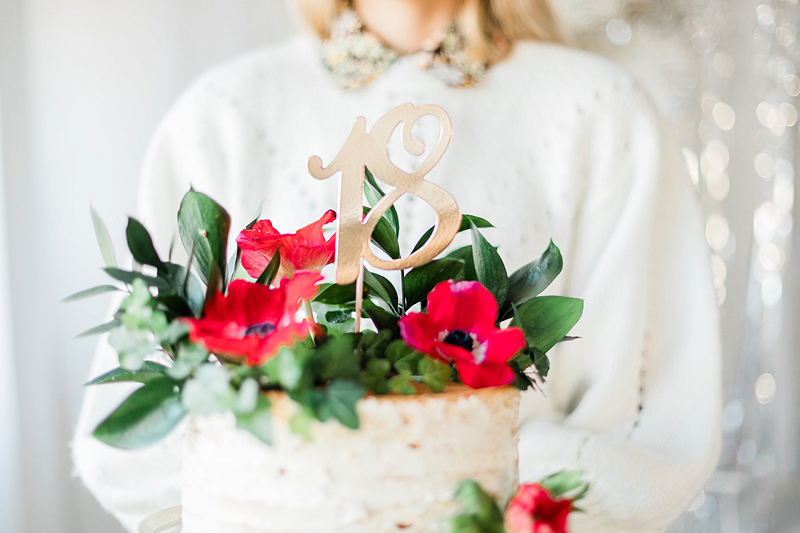 Cake Topper Zahl 18 gold
